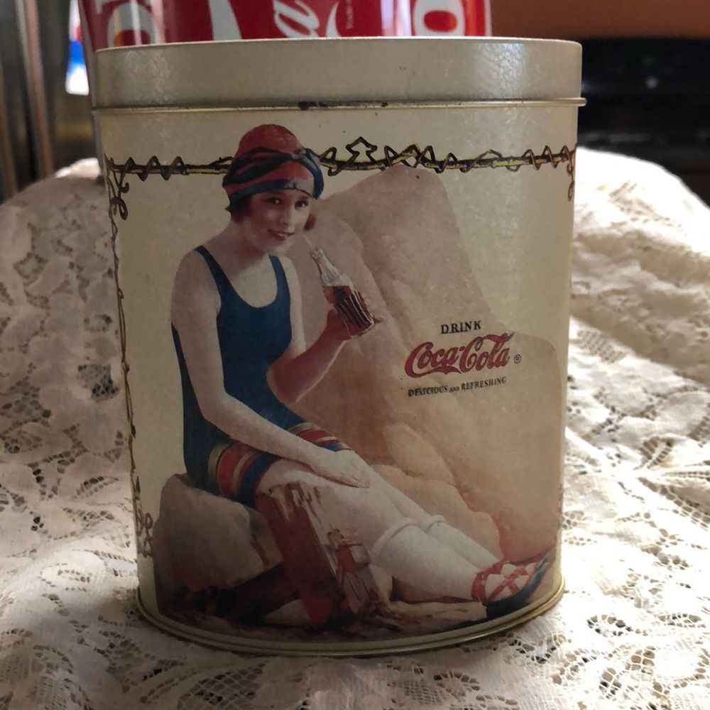 VTG COCA COLA OVAL TIN CAN